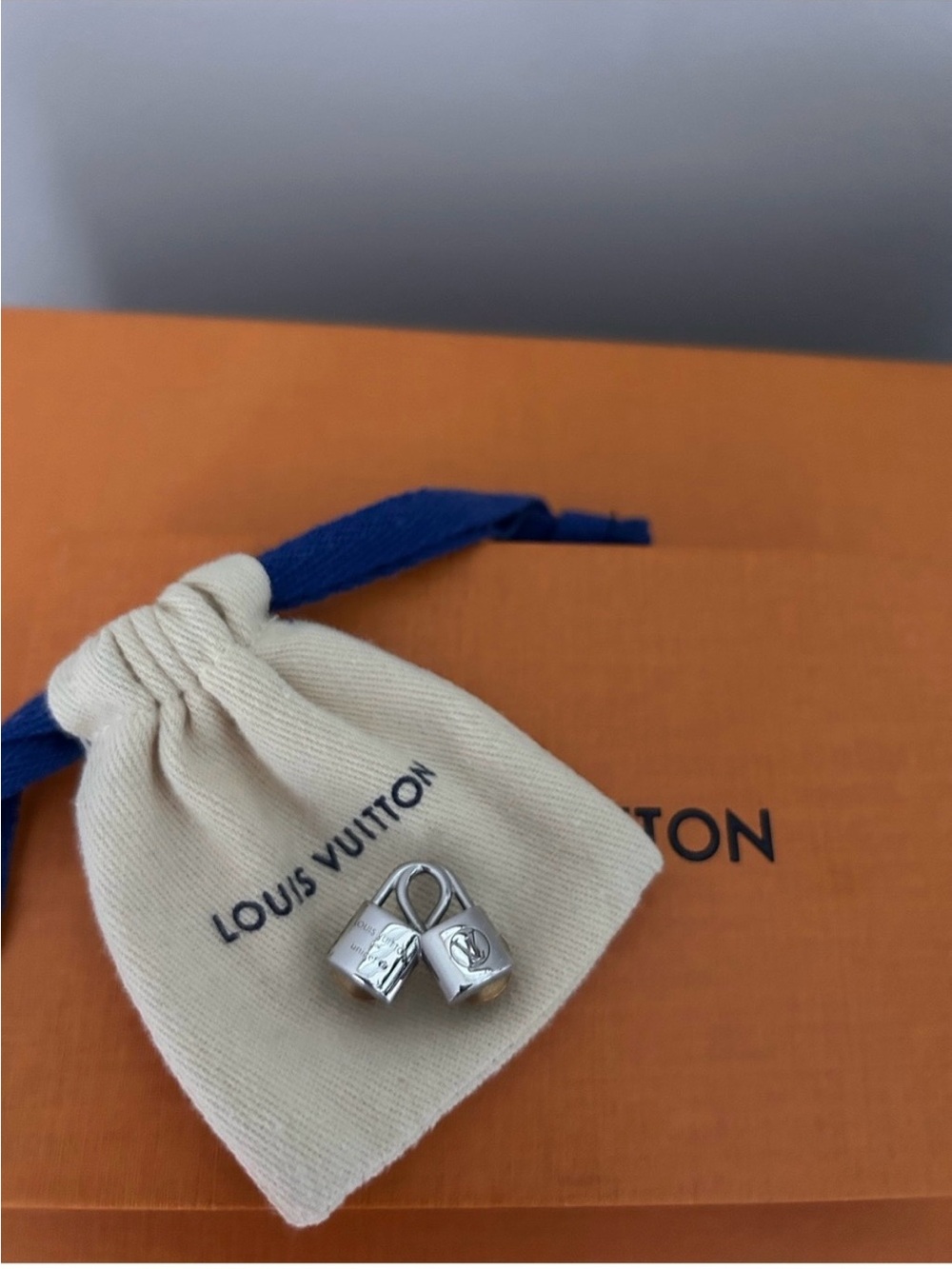 Louis Vuitton X UNICEF 925 Sterling Silver Men’s Suit Pin